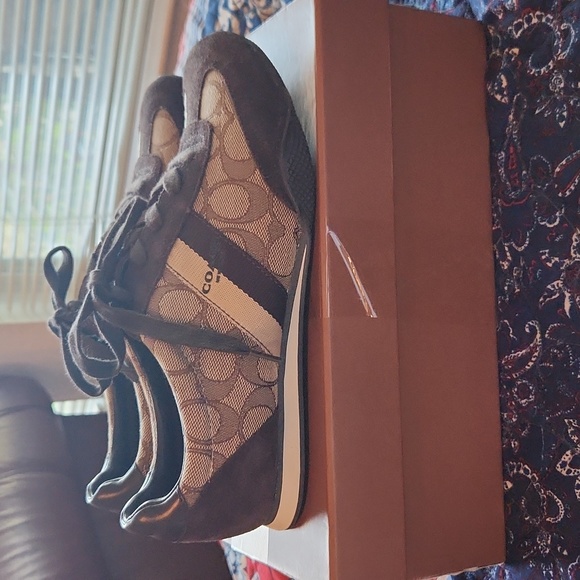 Women's Coach Sneakers - Picture 7 of 9